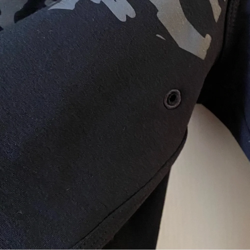 LULULEMON Snapshot Crew in Black - 6